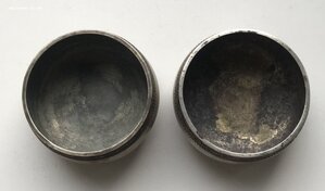 Две серебряных солонки. Серебро 875 пробы со звездой.