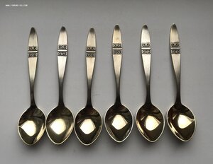 Набор серебряных кофейных ложек в коробке. Серебро 916 пробы