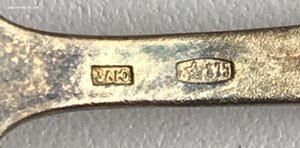 Набор серебряных чайных ложек с эмалью в коробке. 875 проба