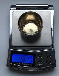 Крохотная серебряная солонка. Серебро 875 проба.