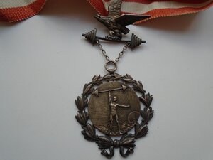 Знак Победителя соревнований по тяжелой атлетике 1932 год