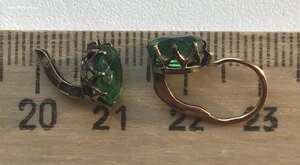 Золотые серьги 56 пробы с зелёным камнем