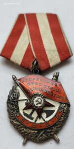 бкз 226543 Парторг поднял в Атаку бойцов.