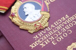 Ленин 127669 и ЗП 65400 на доке
