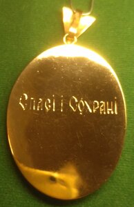 Золотая подвеска  икона Божья матерь