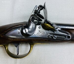 Кремневый пистолет Neilse