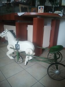 Конь педальный , велосипед