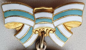 Три Материнские Славы с орденскими УССР