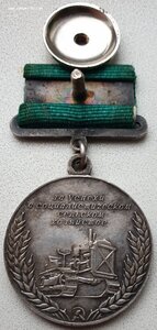 Две большие ВСХВ серебро с документами на доярку