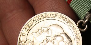 ПАРТИЗАНУ ОВ 1 степени - почти ЛЮКС,близок к Эталону !!!