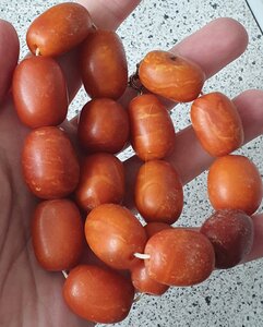 Бусы янтарь