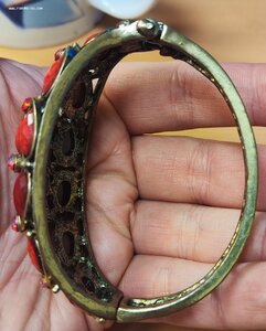 Браслет, из бронзы с камнями