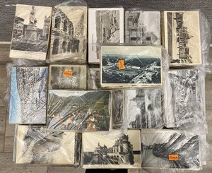 1500 старинных открыток с видами европейских городов.