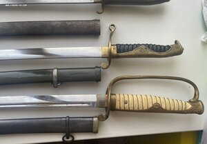 четыре военных меча японских. продаю.