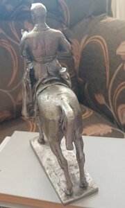 Статуэтка 《Фрунзе на коне》