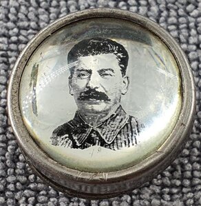 Знаки Ленин, Сталин, Леонов