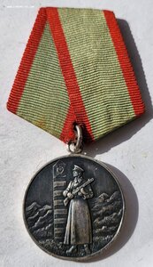 Граница посеребренная в сохране.