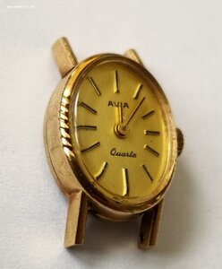 Золотые швейцарские кварцевые часы AVIA , swiss made. 375 пр