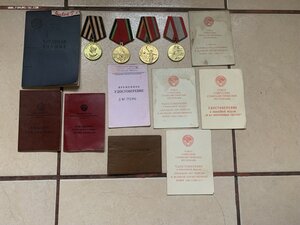 Скромный Воен. комплект на Звеньевого Колхоза Память Кирова.
