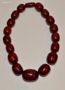 Бусы бакелит.