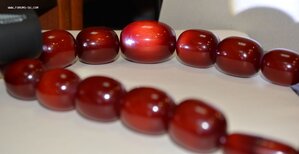 Бусы бакелит.