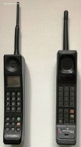 Первые мобильные телефоны Motorola 8500Х и 3200 Internationa