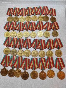 32 медали "70 лет ВС СССР"  одним лотом