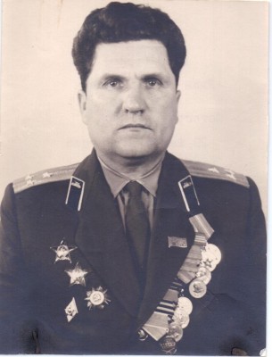 Ветеран-танкист с депутатским знаком