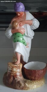 Статуэтка гарднер, "Крестьянка кормящая ребёнка "