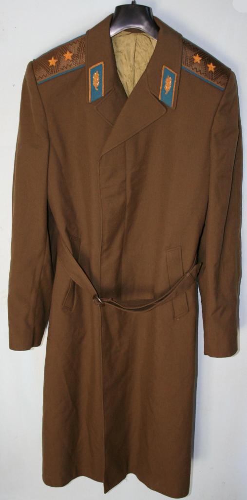 Плащи генерал-лейтенанта и шинель генерал-майора