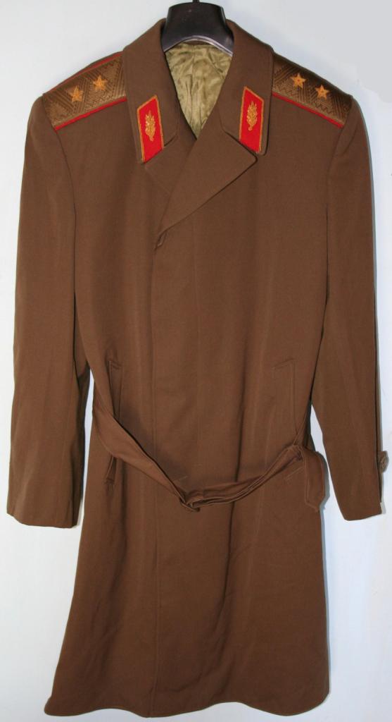 Плащи генерал-лейтенанта и шинель генерал-майора