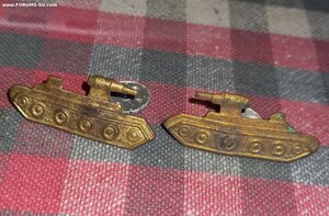 Петличный знак танк парный