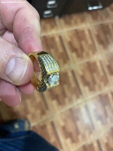 Мужское кольцо с бриллиантом и сапфирами