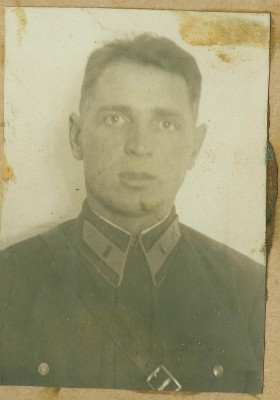 Много фото красноармейцев из альбома.