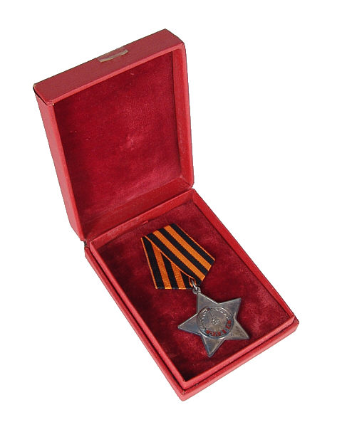 Слава 3 ст. на американского матроса. RRR !