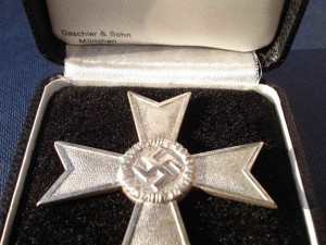 KVK без мечей в футляре и картоне, не врученный.