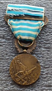 Колониальная медаль c планкой Левант Франция
