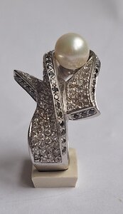 Женское золотое кольцо 2,5ct россыпь.