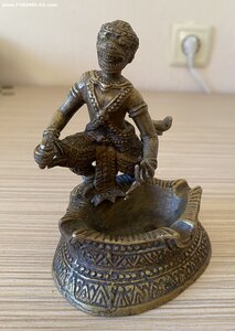 Интересная старинная пепельница Азия