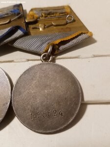 4 медали ( серебро )