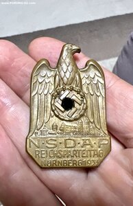 Предложу подборку рейховых знаковых из коллекции