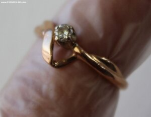Колечко женское, золото 585 бриллиант 3,1мм.