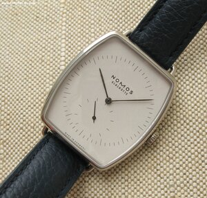 NOMOS LUX, белое золото 750 проба, 40.5x36мм