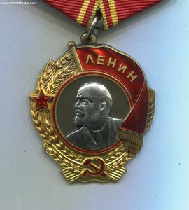 Ленин 302 тыс. с кругом.
