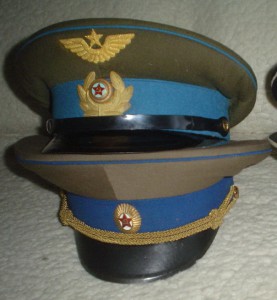 и еще фуражка