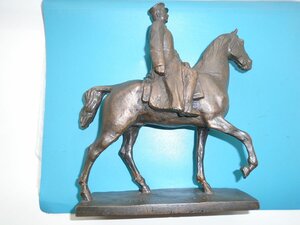 Статуя Маршал Ворошилов на коне