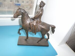 Статуя Маршал Ворошилов на коне