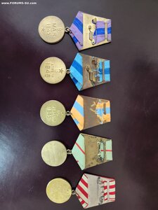 Лот военных медалей - 1.