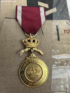 Бельгийская медаль ордена короны
