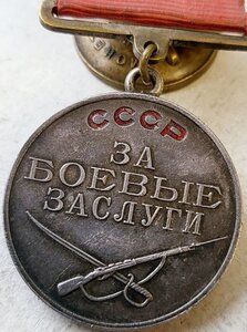 ЗБЗ № 95680 латунная колодка (на женщину военврача).